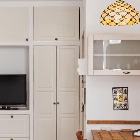 Madonella Apartment Con Terrazzo Bari Buitenkant foto