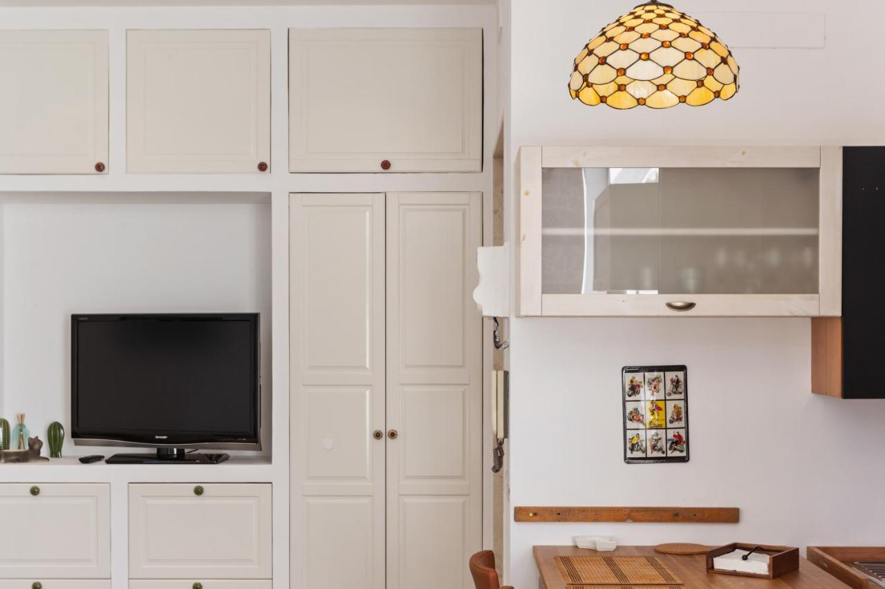 Madonella Apartment Con Terrazzo Bari Buitenkant foto