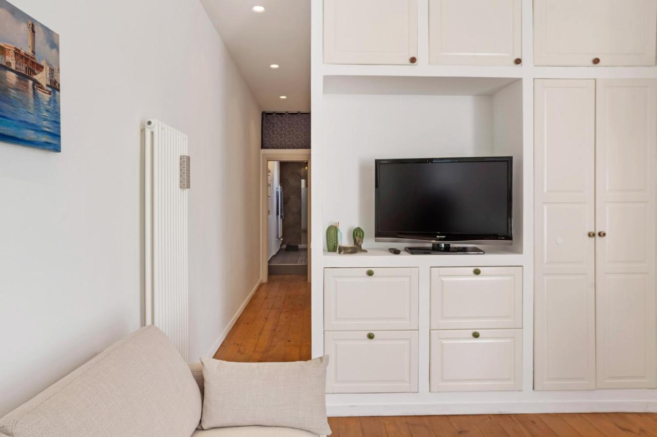 Madonella Apartment Con Terrazzo Bari Buitenkant foto
