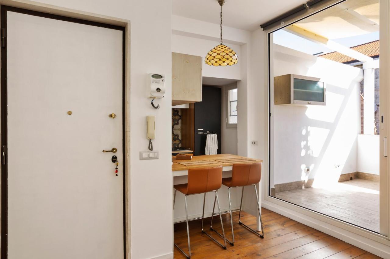 Madonella Apartment Con Terrazzo Bari Buitenkant foto